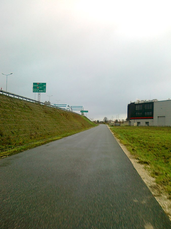 Wzdłuż S8
