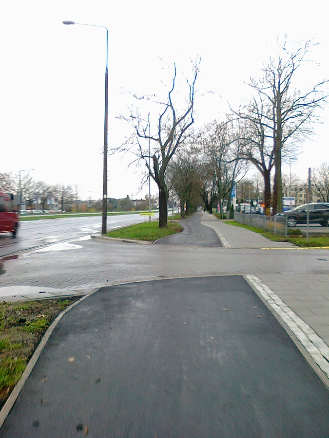 Wyasfaltowali ddr na Połczyńskiej