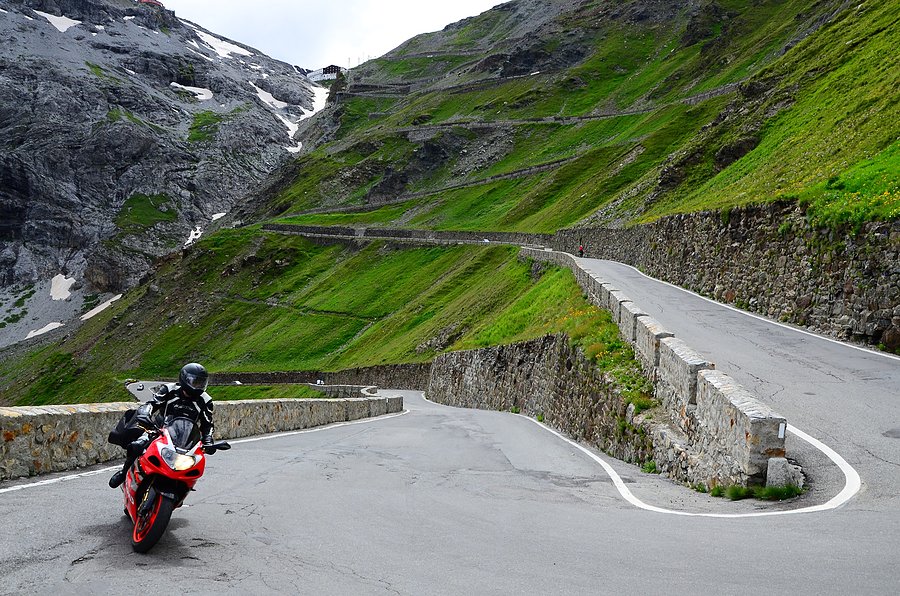 Agrafki szosy na Stelvio