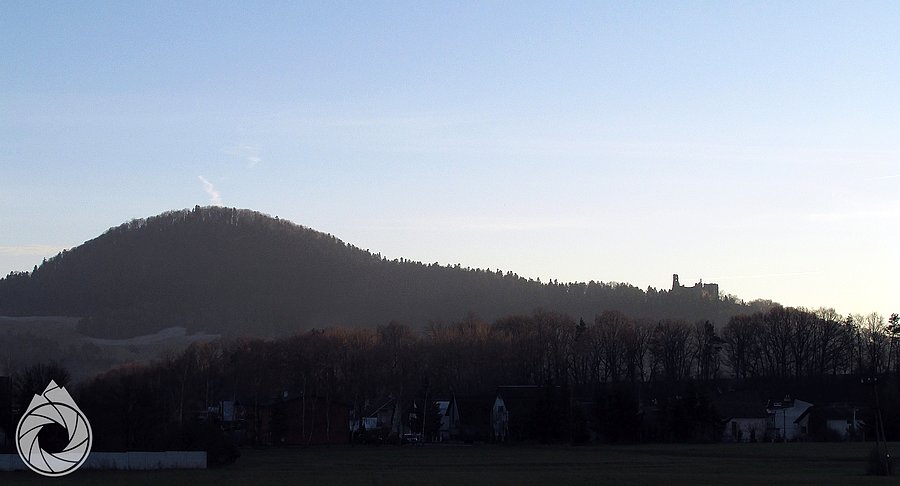 Zborov hrad po zachodzie słońca