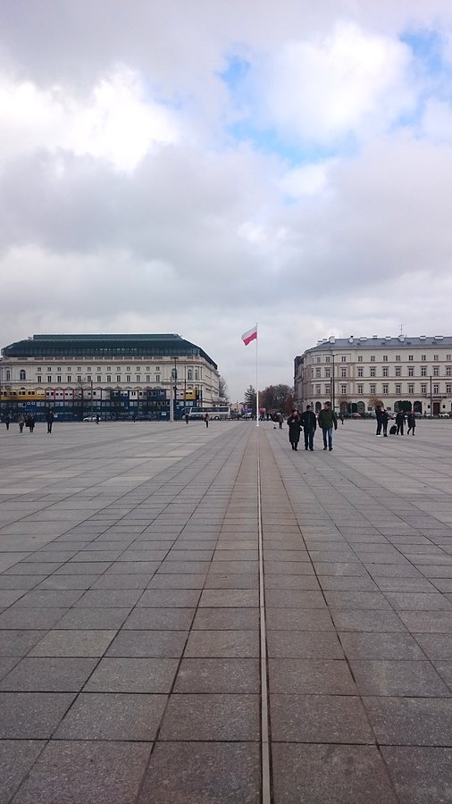 Flaga na Pl Piłsudskiego