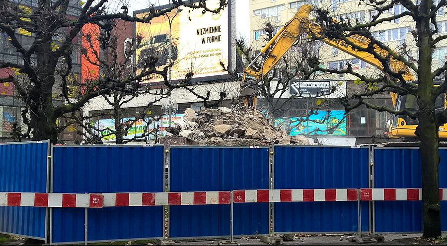 Bez żalu Szczecin żegna pomnik Wdzięczności