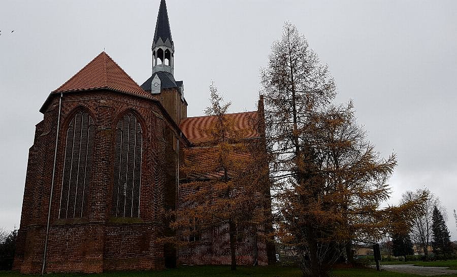 Kołbacz (niem.Kolbatz) Kościół parafialny p.w. NSPJ budowany od 1210 do 1347 r