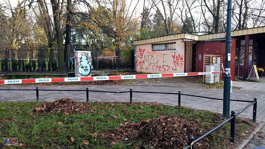 Teren zabezpieczony taśmą policyjną