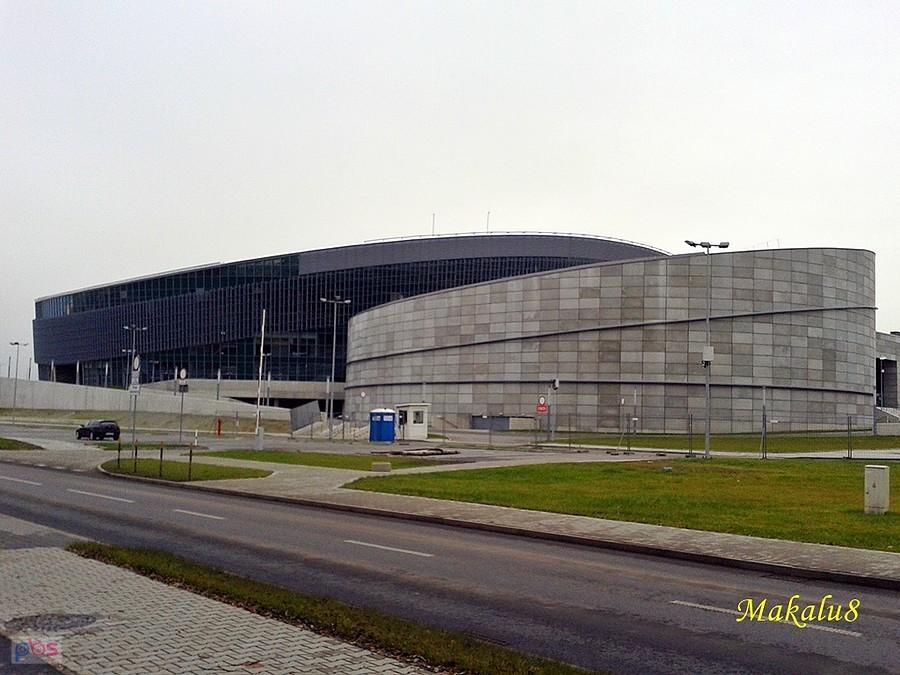 Gliwice, przed halą już ładnie posprzątane
