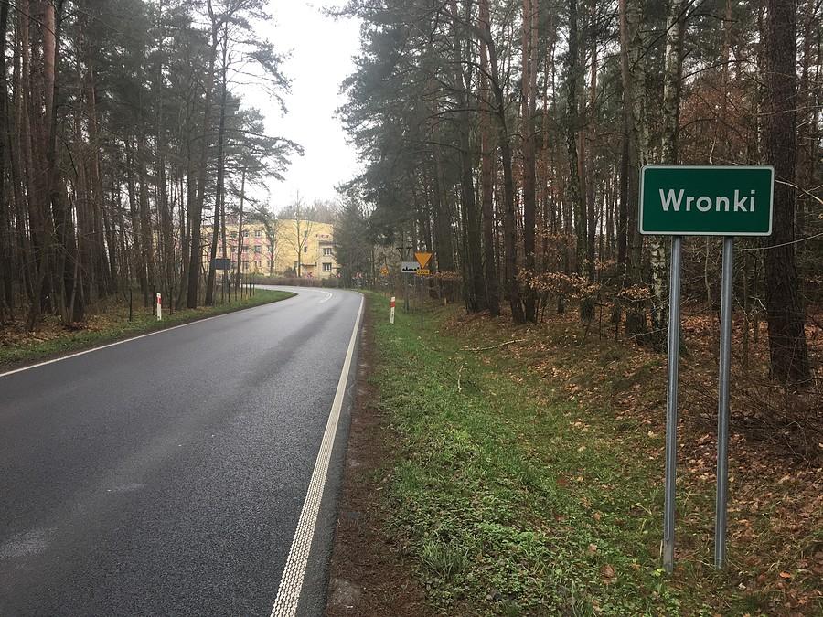 Wjazd do Wronek od strony Krucza