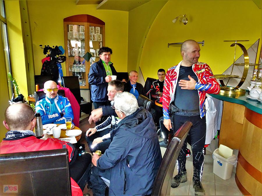 Grudniowe pączki - Nowy Staw 2017 r. Dojechała ekipa rowerzystów z Elbląga.