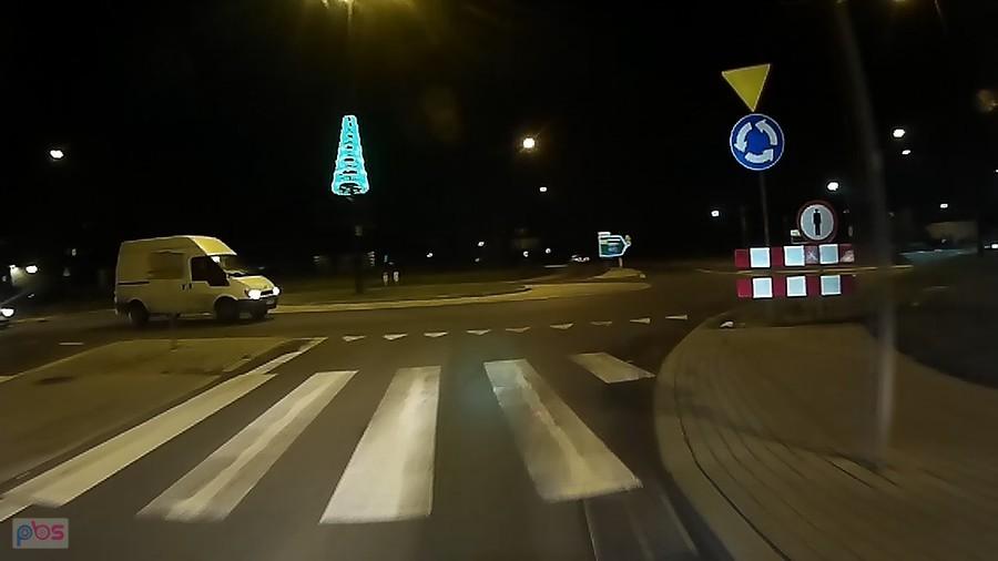 Na drogach pustawo, za to o słońce dawno zaszło