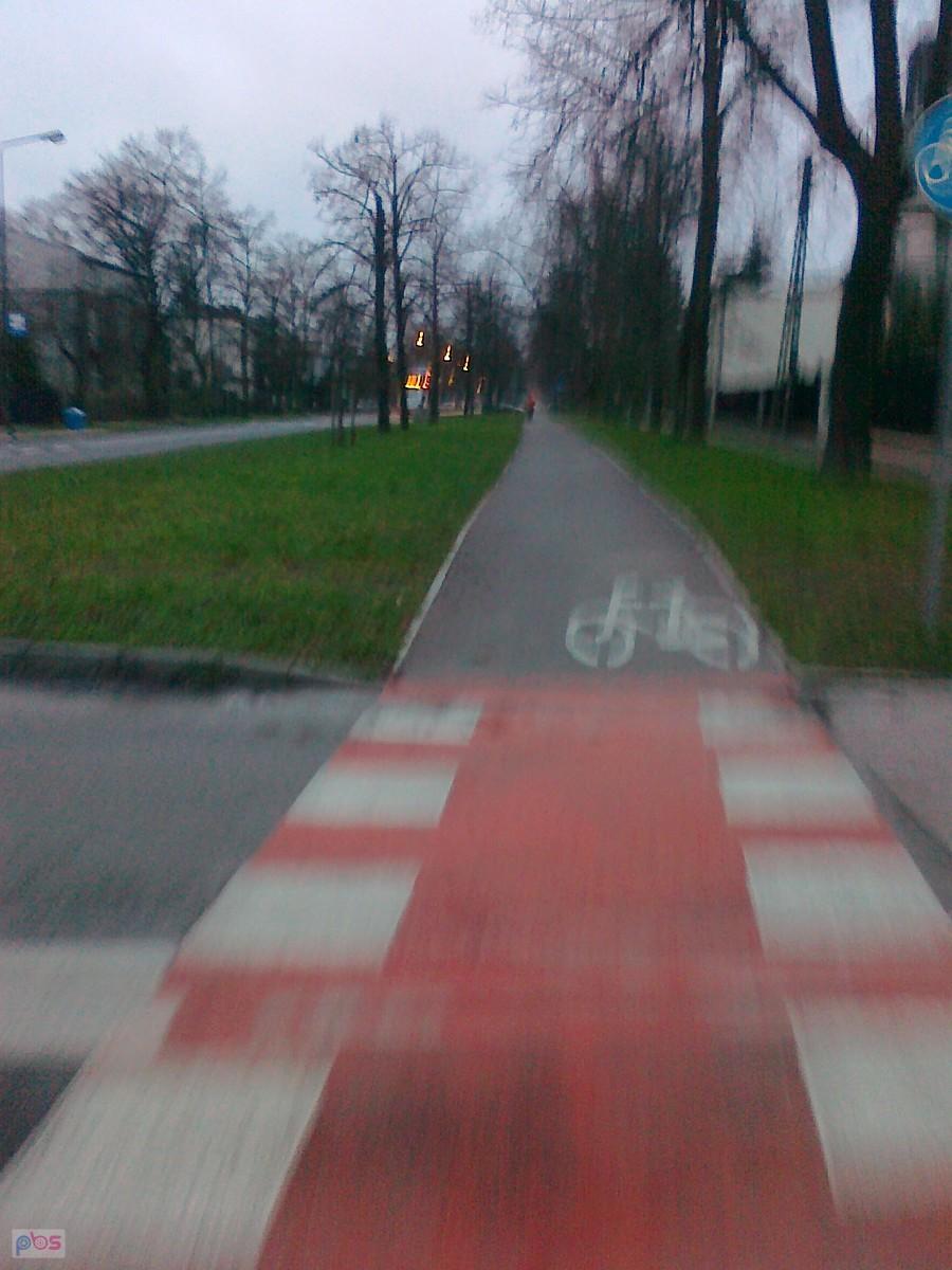 Ddr wzdłuż Chrościckiego