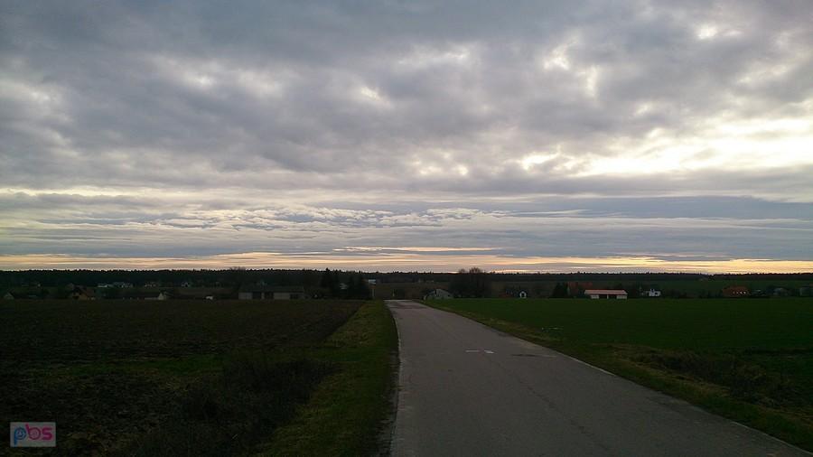 Lokalna droga w Osmolicach