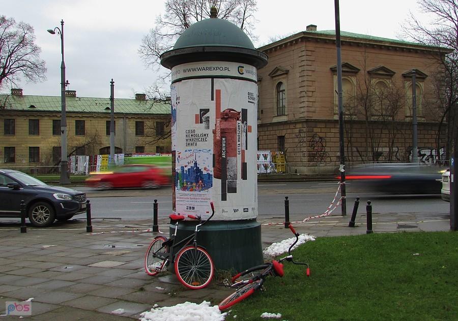 Acro Bike przy pl. Bankowym