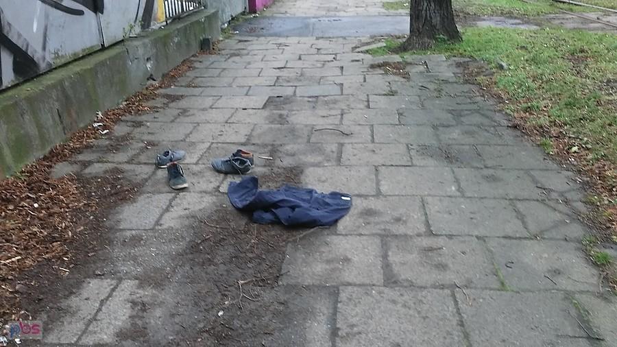 Wyskoczył z butów i spodni