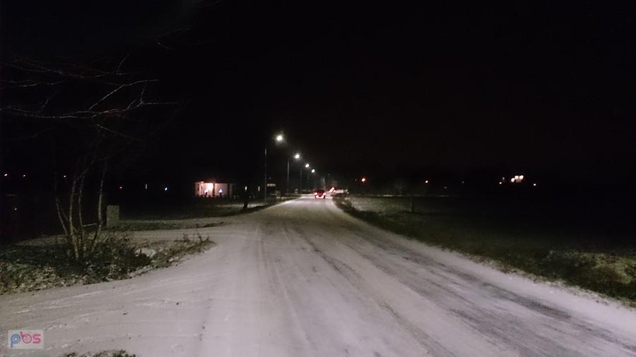 Na lokalnych drogach śnieg