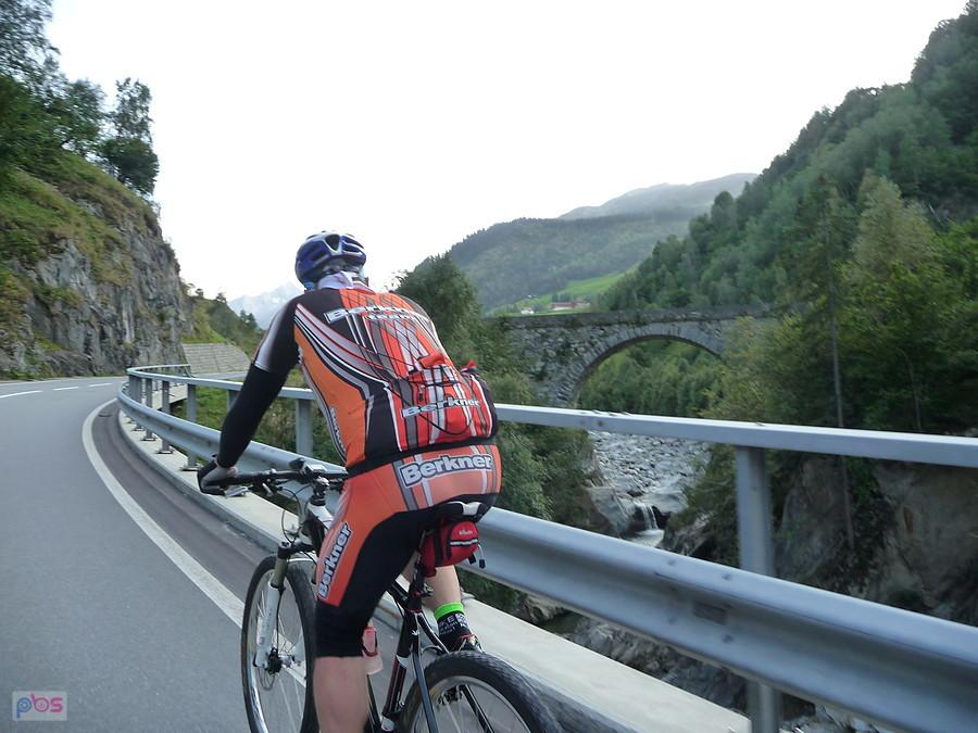 Wieczorny podjazd pod Lukmanierpass