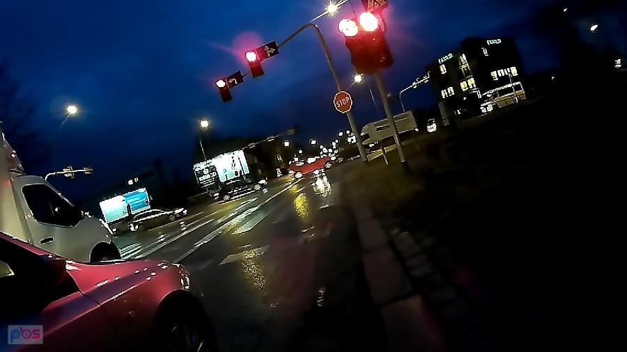 Jest jeszcze ciemno gdy ruszam
