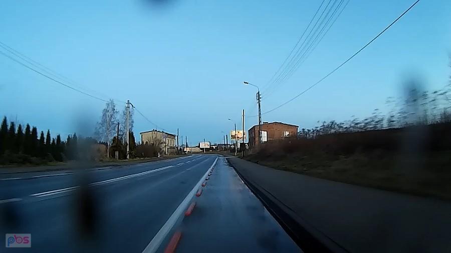 kamerka co chwilę obrywa jakimś błotem, zresztą ja też ;)