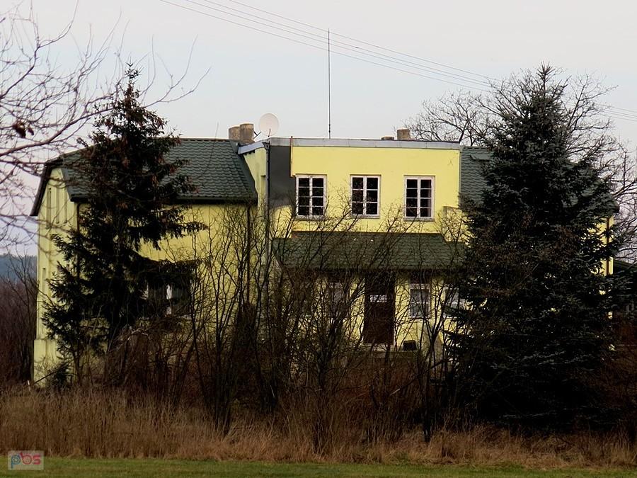 Dwór Jabłońskich w Olszowej z XIX w.