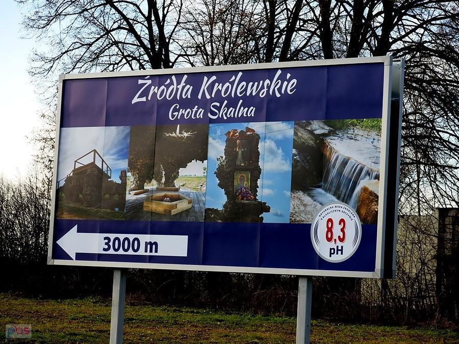 Do źródeł 3 km, ja jadę dalej, jak się okaże zaraz na to skrzyżowanie wrócę