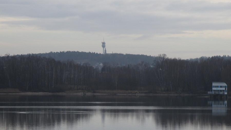Nasz cel wycieczki - wieża RTV w Chełmcach (176 m.n.p.m)