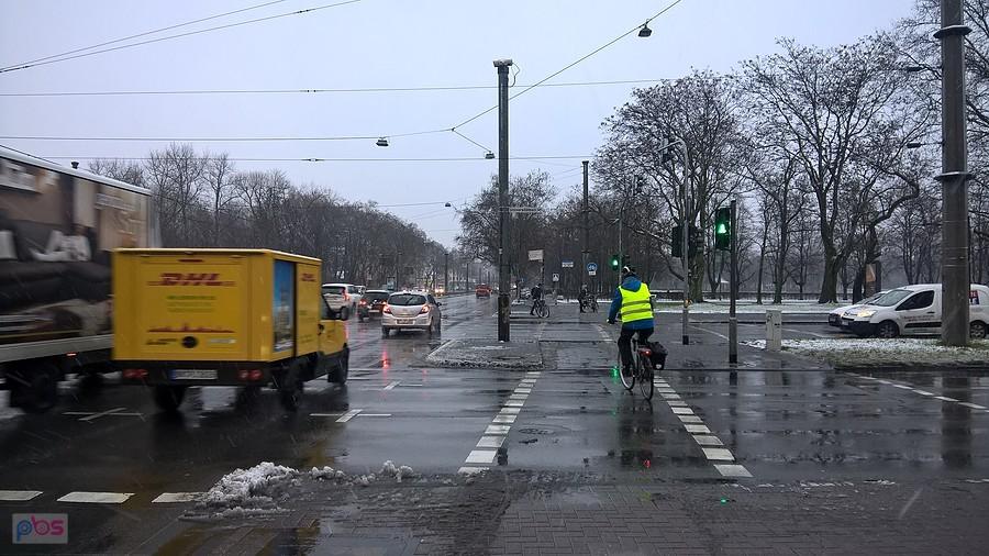 paskudna pogoda ale rowerzystó nie brakowało