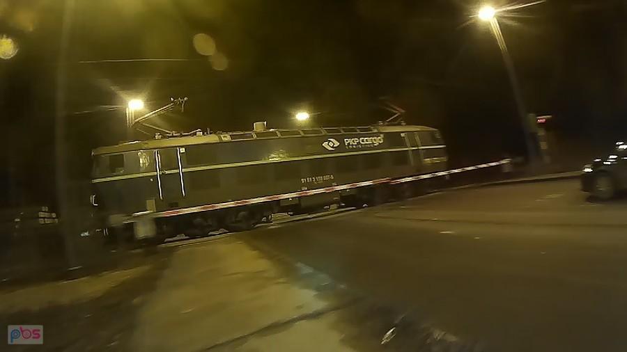 Na Wirku zamknęli przejazd. Trzeba trochę nagiąć przepisy inaczej będę kwitł na skrzyżowaniu za przejazdem....