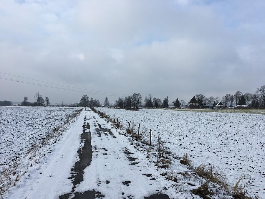 W oddali śluza nr 13
