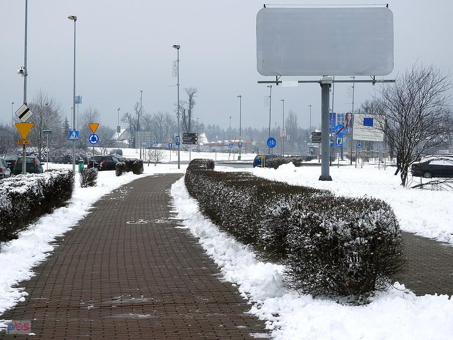 Ścieżka rowerowa 4 lutego 18 r - śnieg uprzątnięty.
