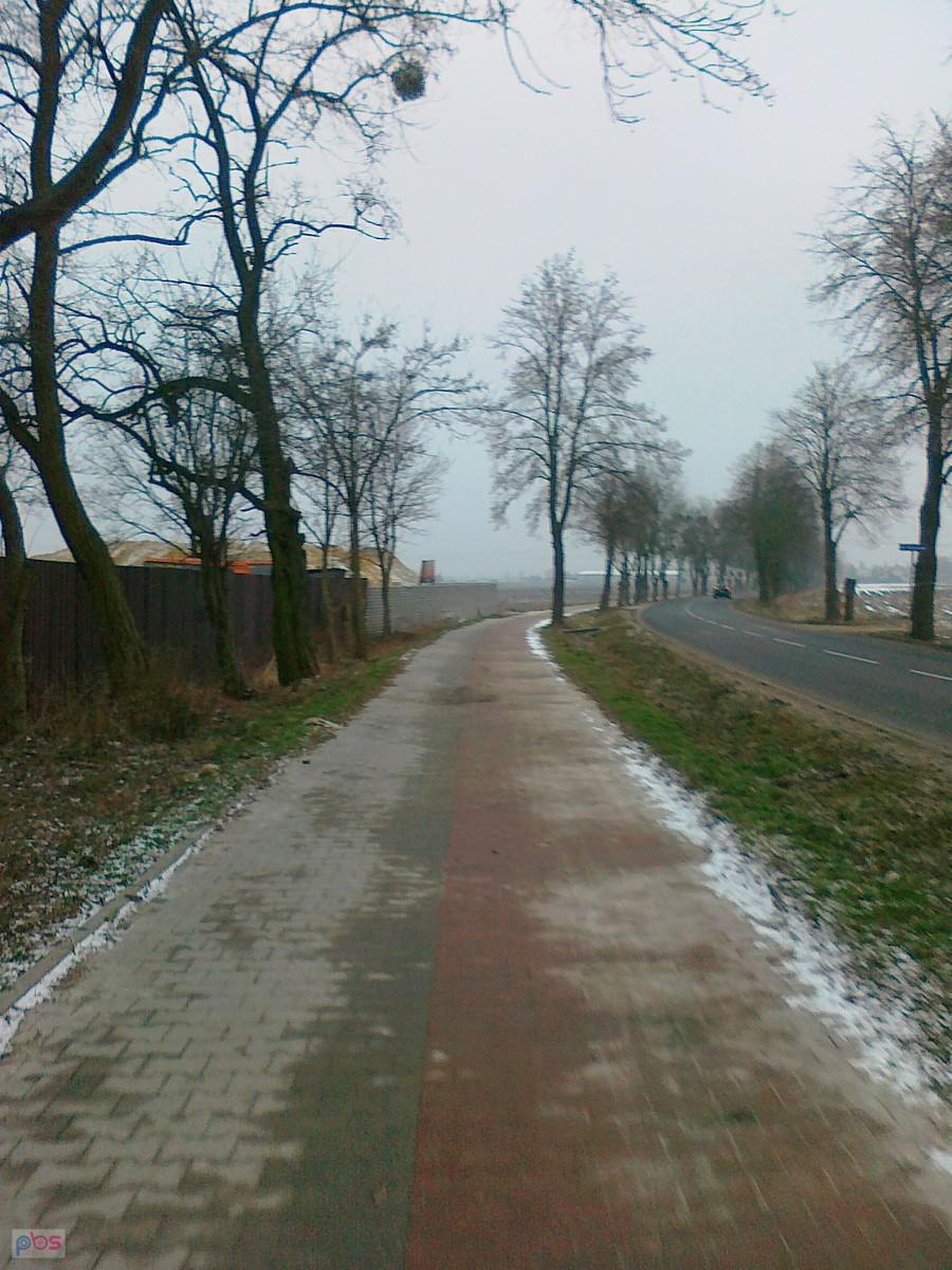 Na wsi ddr pięknie odśnieżona, a w Warszawie..lepiej nie mówić