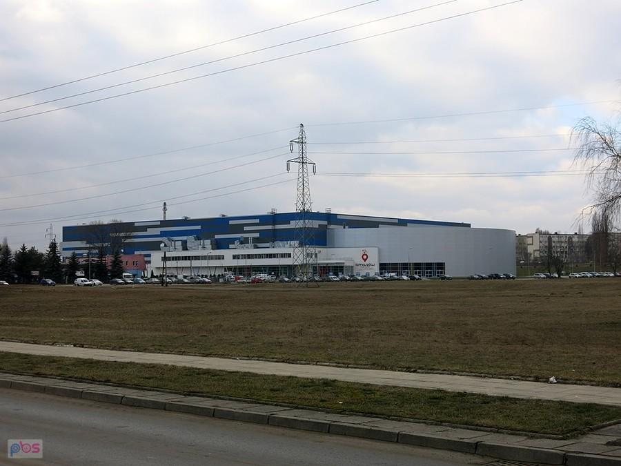 Pod Halą Lodową stoi sporo samochodów, za darmo coś rozdają? ;)