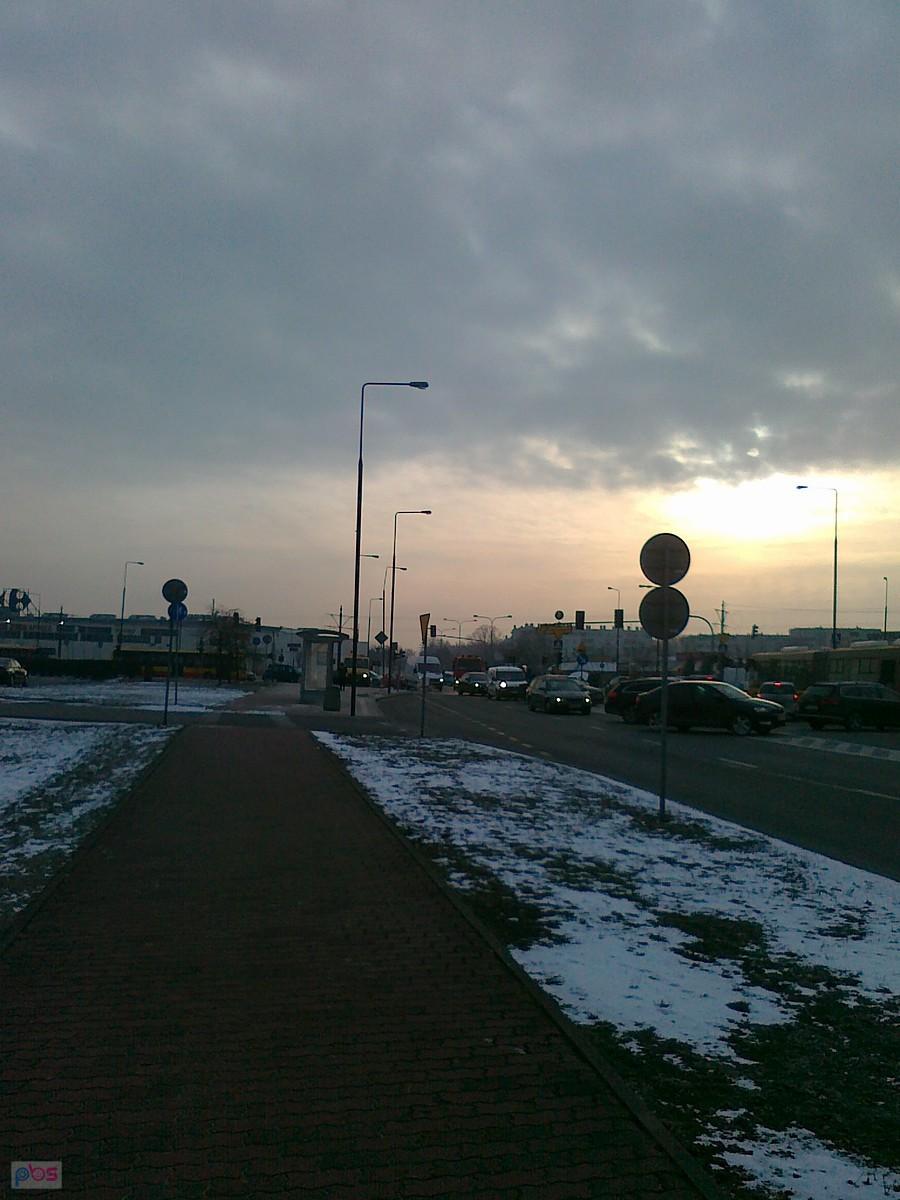 Wypadek na skrzyżowaniu. Gdzie ludziom się tak spieszy?