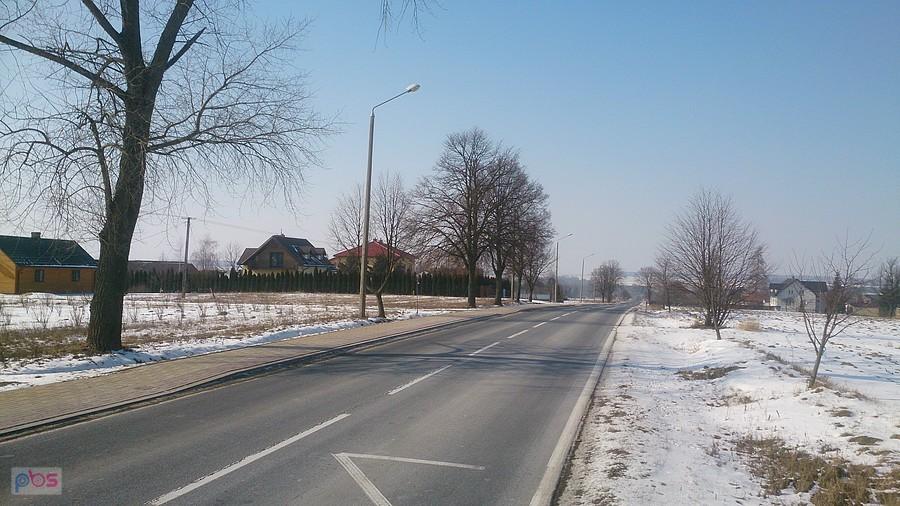 Asfalty suche i białe od soli