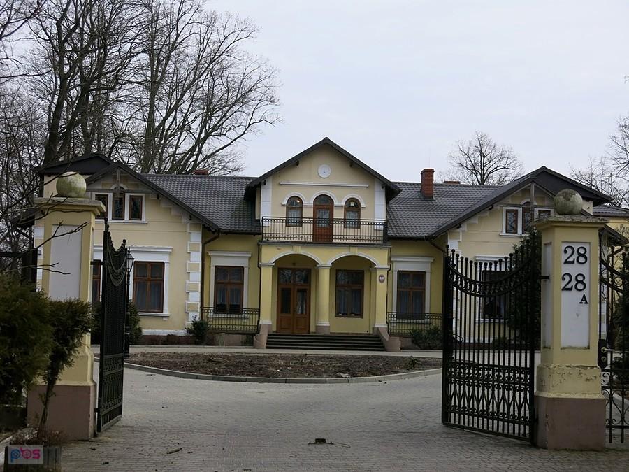 Strobów - dwór z 2 poł. XIX w.