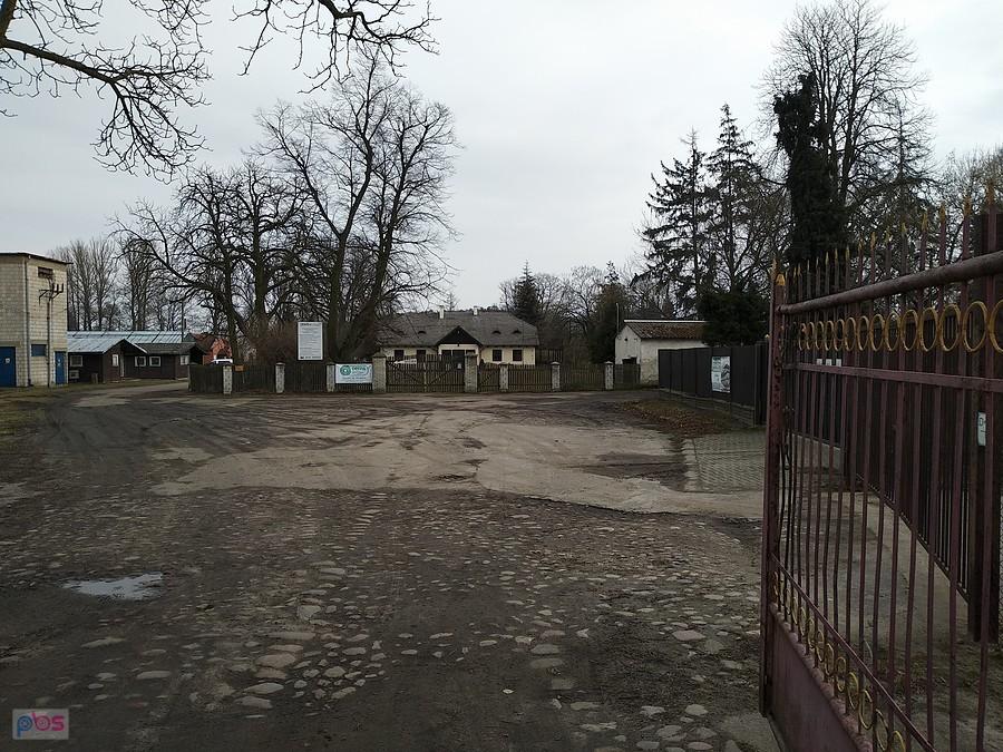 Dworek przed Głuchowem