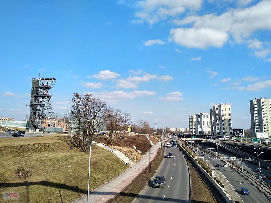 Po lewej muzeum śląskie na terenie kopalni Katowice a w dali Gwiazdy :)