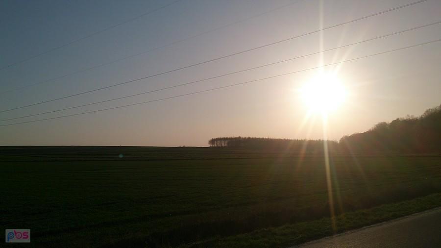 Piękne popołudniowe Słońce