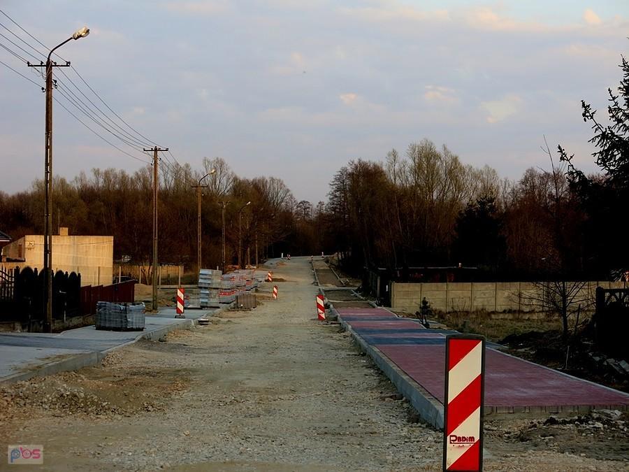 Oczywiście, że DDR-ka układana jest z kostki :(