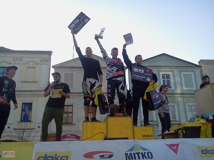 Podium JUNIOR