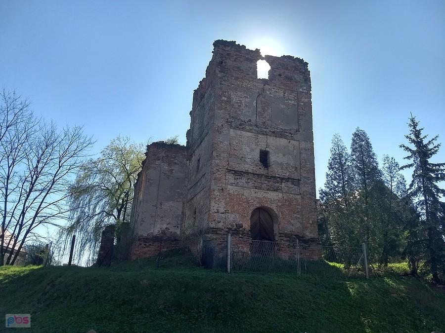 Ruiny w Ziemięcicach