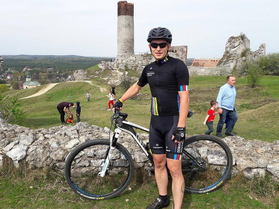 Na wzgórzu zamkowym w Olsztynie.