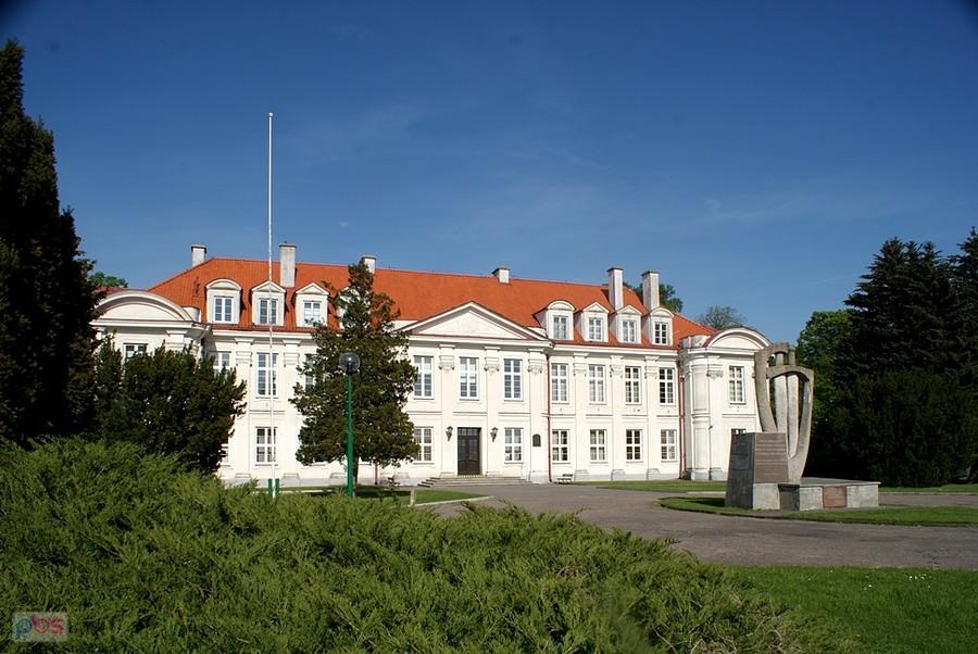 Z drugiej strony - pałac wolborski