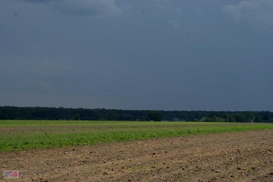 Burza nas goni, błyska się