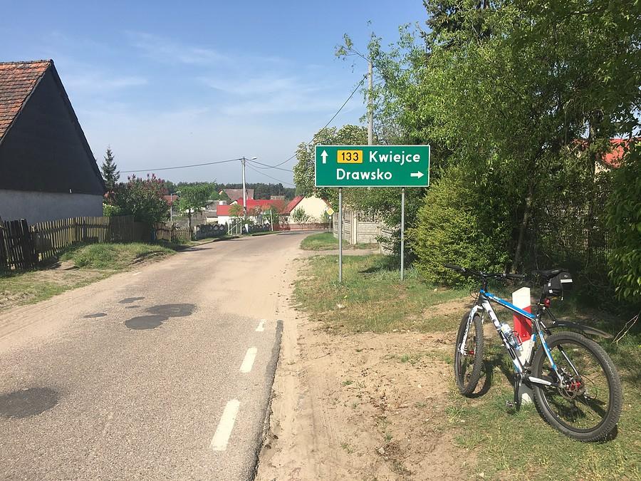 Piłka - kierunek Kwiejce