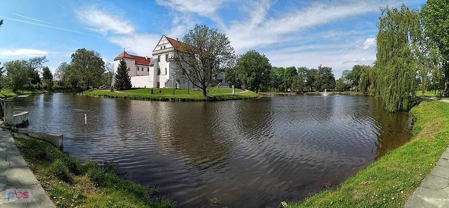 Zamek i park w Szydłowcu