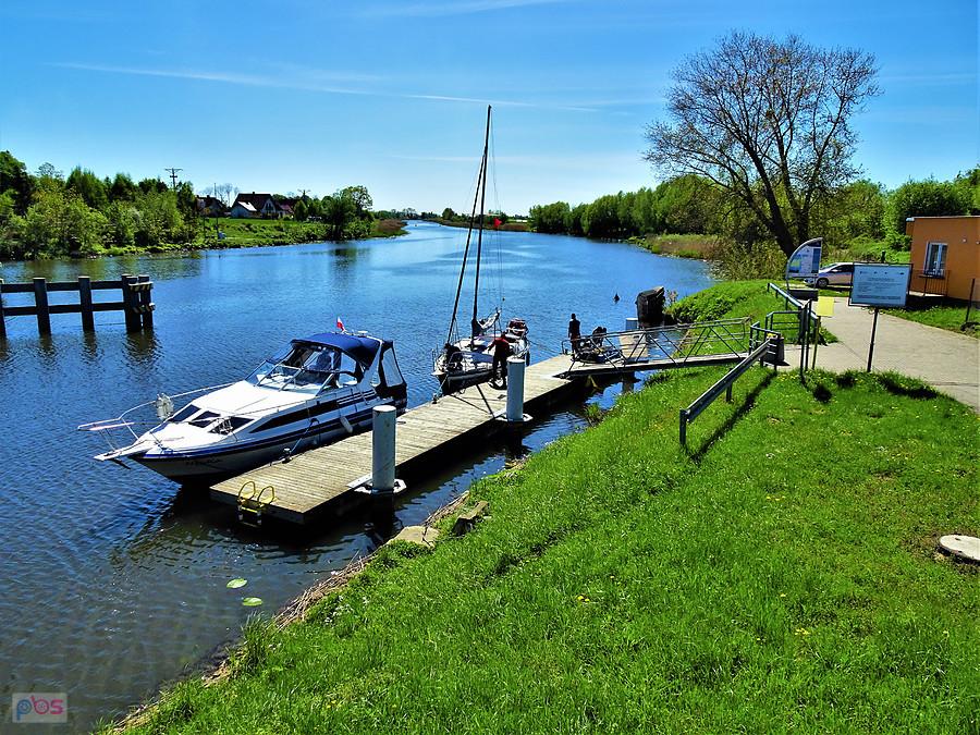 Szkarpawa. Pierwsi Żeglarze.na szlaku.