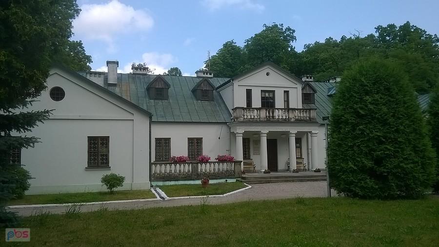 Dwór Reja w Nagłowicach