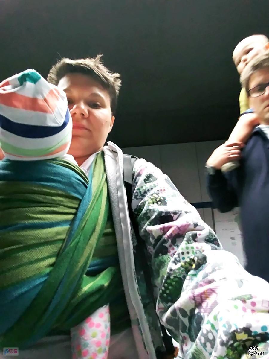 Metro, tramwaje. Uczymy się podróżować w ten sposób bezwózkowo.