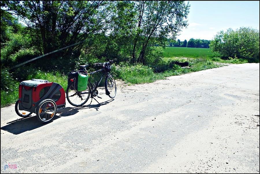 Wjazd na betonówkę od strony Kościerzyc