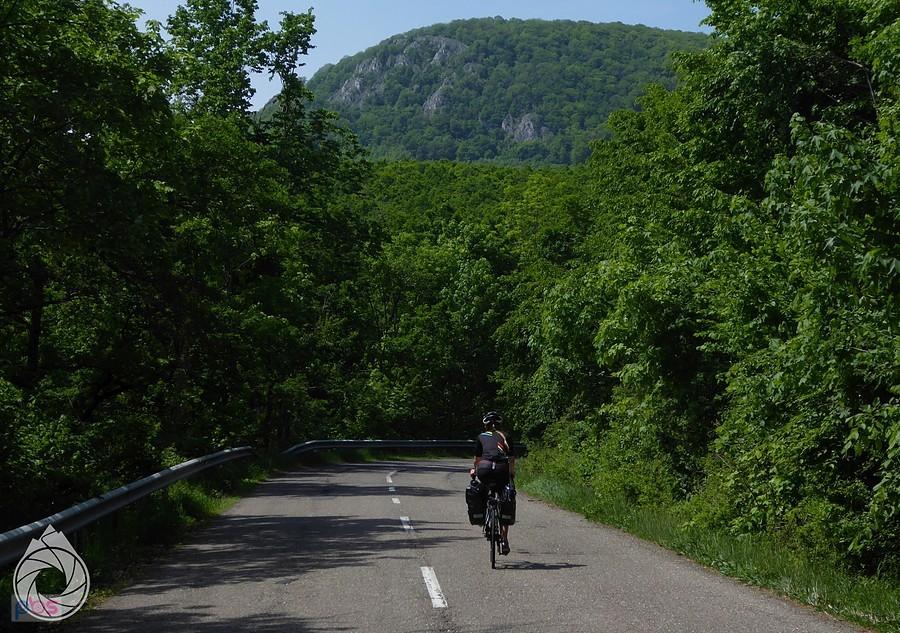 zjazdy z widokami na zjawiska krasowe