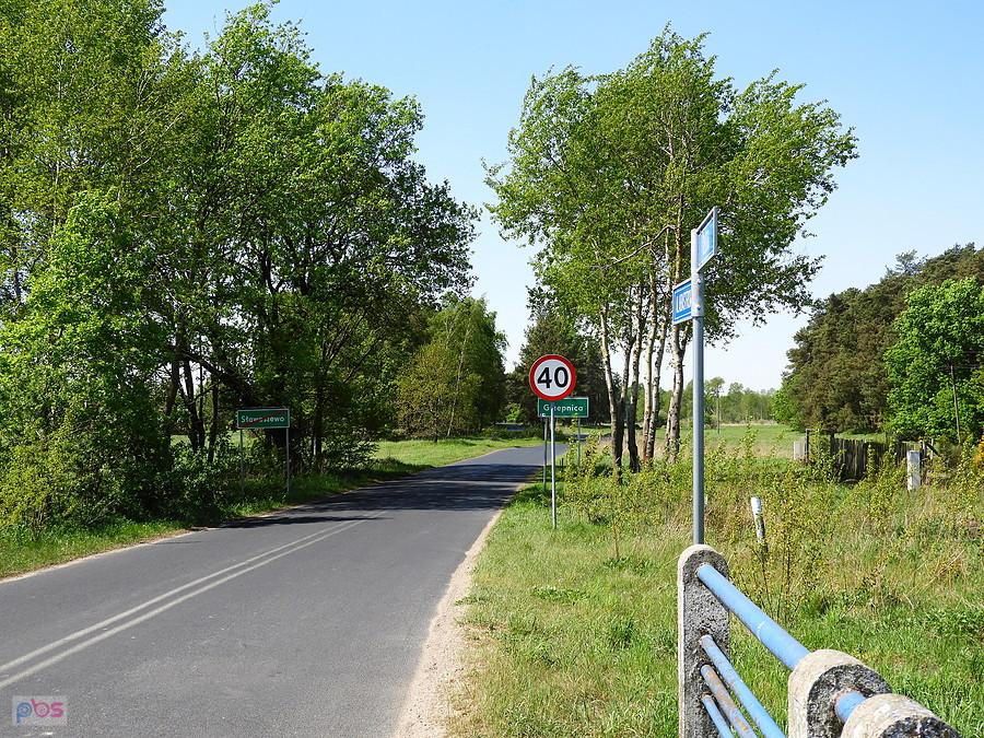 W drodze do miejscowości Dobra.