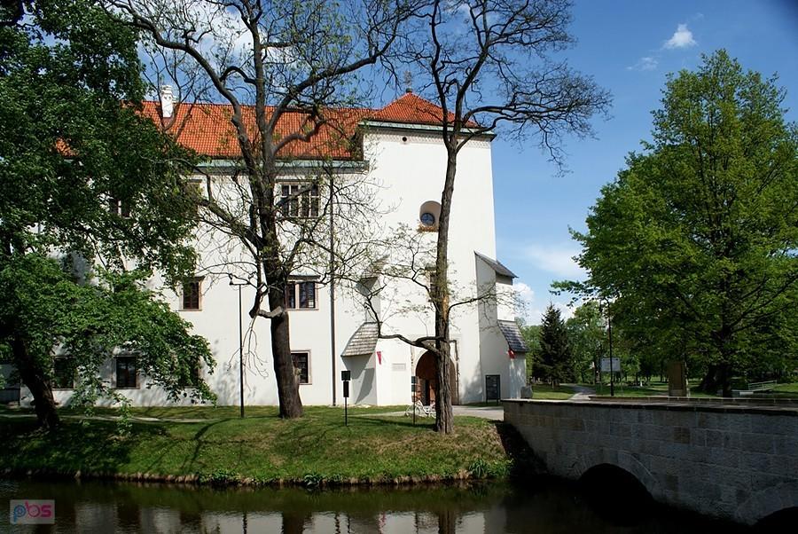 Pod zamkiem w Szydłowcu
